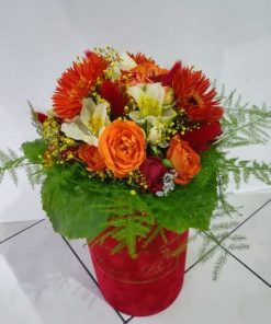 Crveni plisani flower box