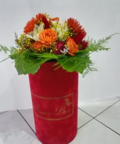 Crveni plisani flower box